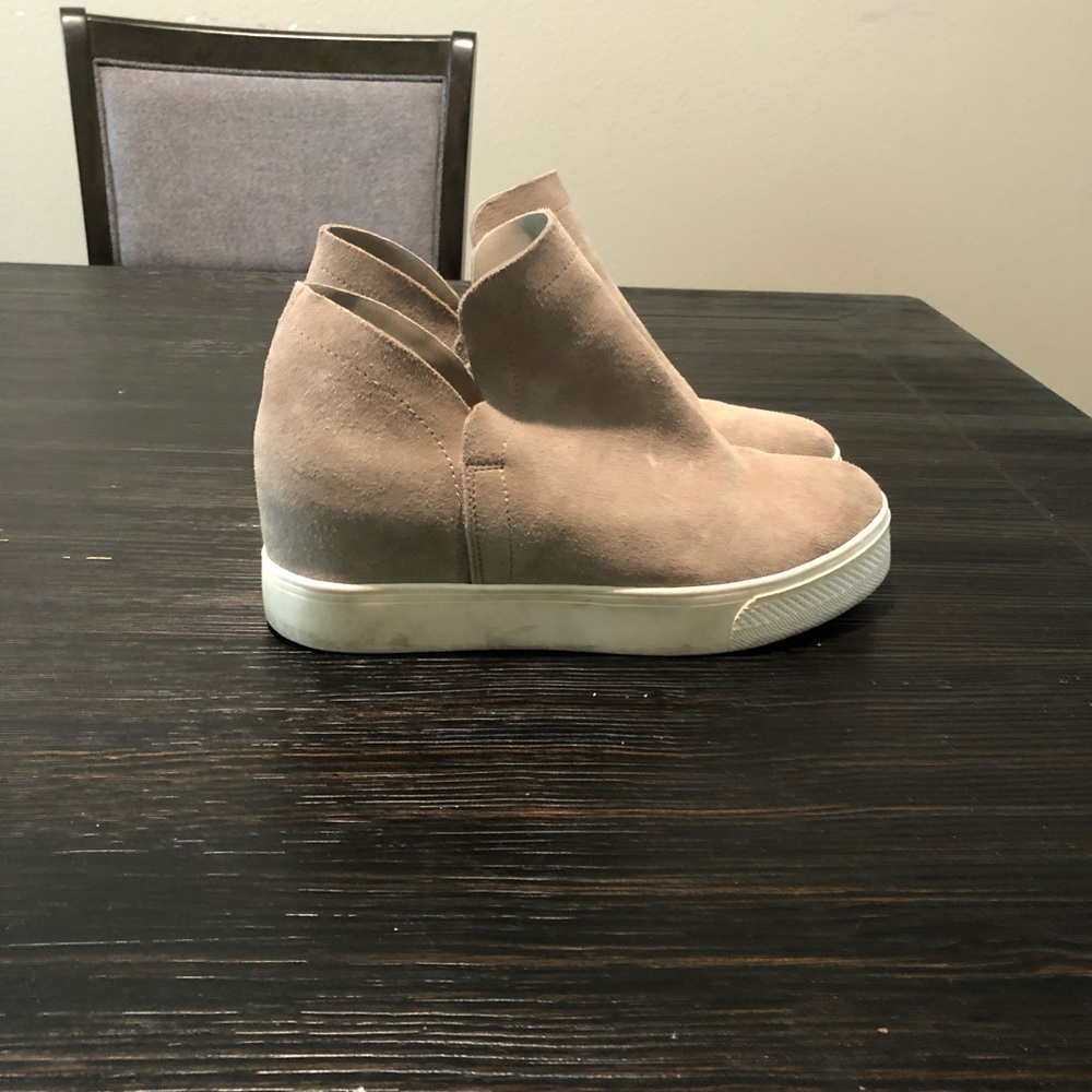 Beige Steven Madden Wedged Sneaker 7.5